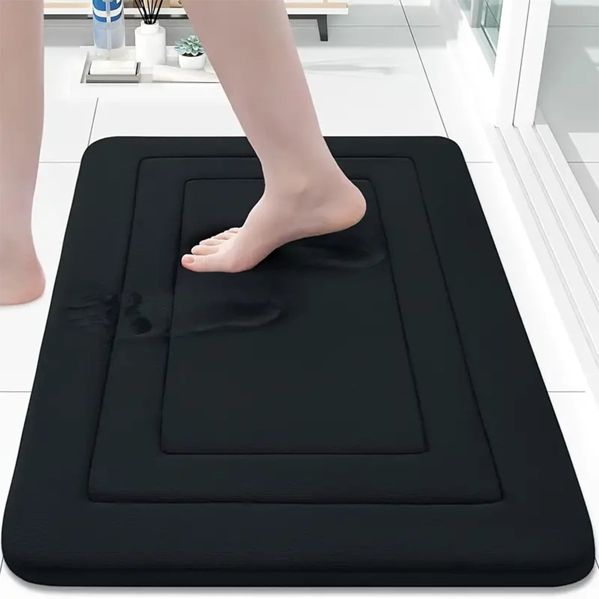SoftStep Anti-Slip Polyester Bath Mat in Black – Soft Washable Floor Mat