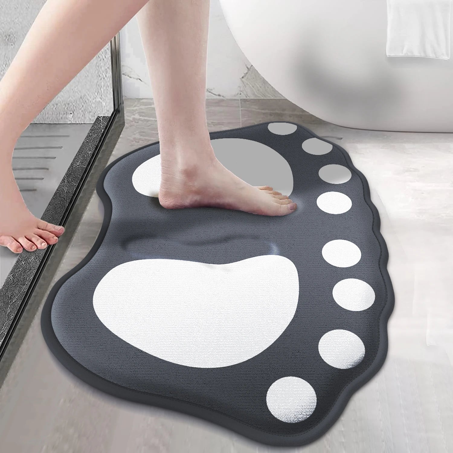 Cute Bear Bath Mat in Grey – Soft Polyester Non-Toxic Floor Mat for Bathroom