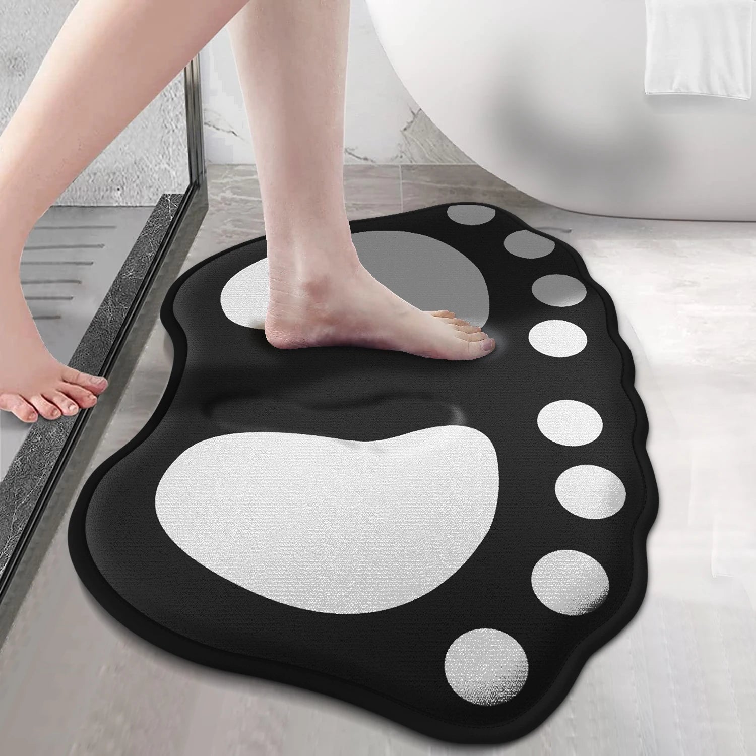 Cute Bear Bath Mat in Black – Soft Polyester Non-Toxic Floor Mat for Bathroom