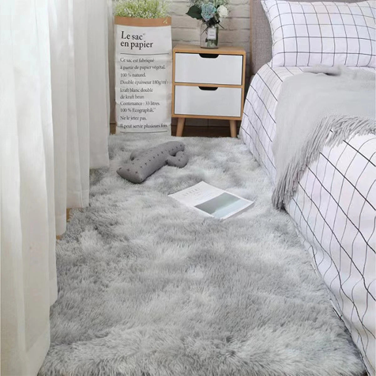 Fluffy Soft Carpet in Grey Plush Polyester Bedroom Rug, anti-slip soft floor mat"